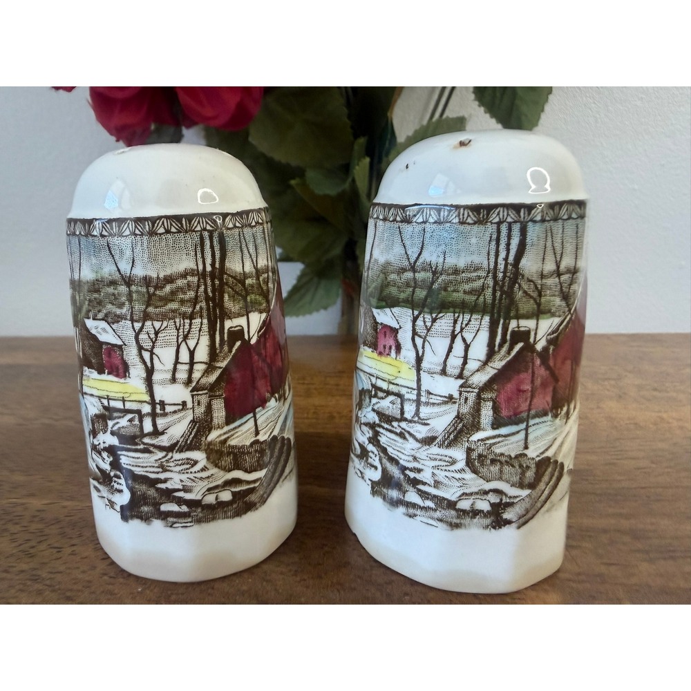 Johnson Brothers Friendly Village Salt Pepper Shakers Winter Cottage England